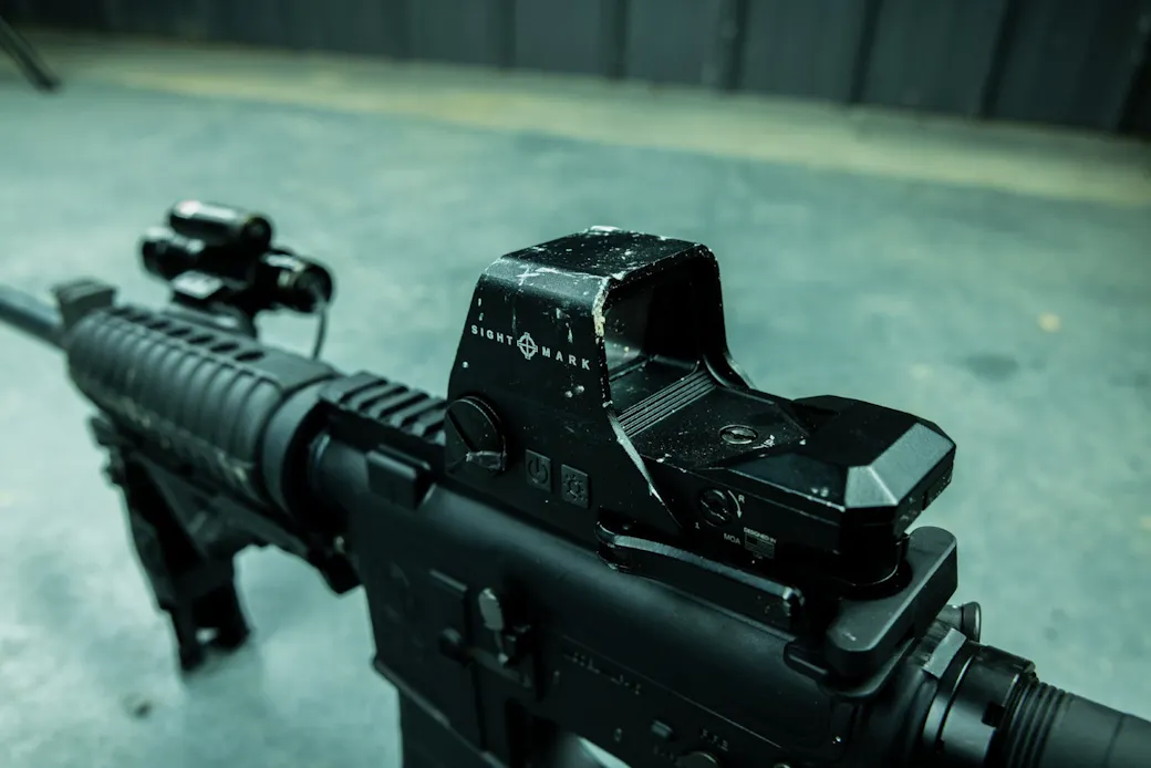 Sightmark optic incorrectly positioned over charging handle