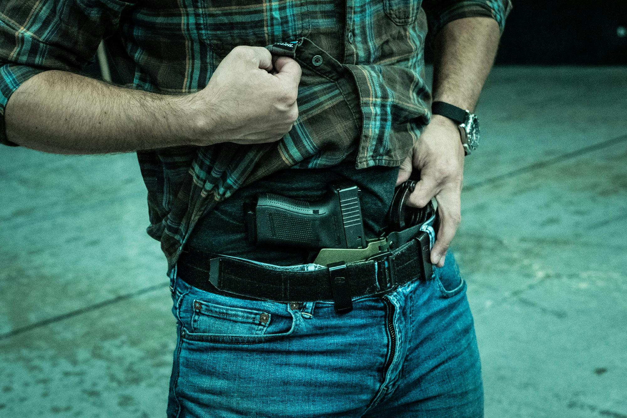 IWB Concealed Handcuff Carrier