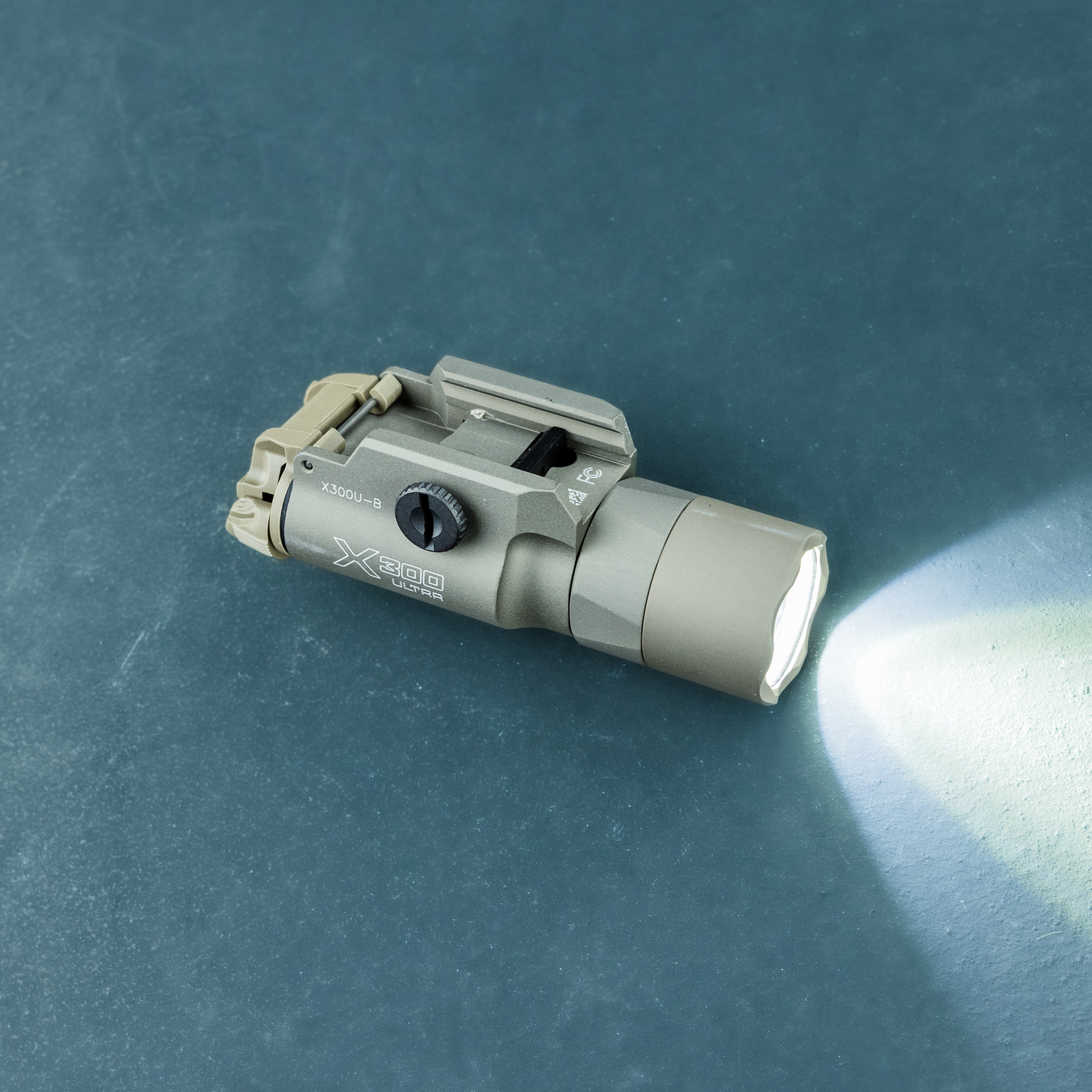 【新品未使用】SUREFIRE X300T-B Surefire X300T-B – Cold Harbour Supply