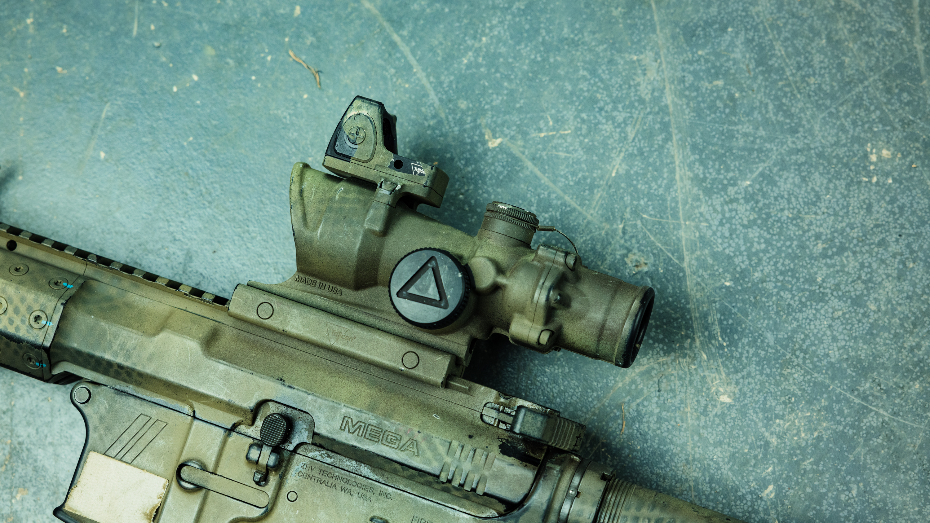 Ar 15 Acog And Red Dot Combo