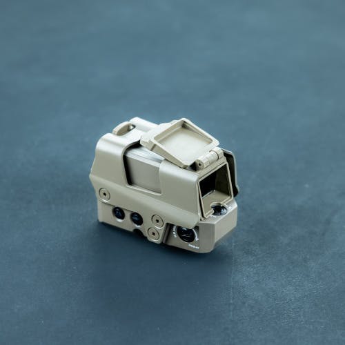 Sig Romeo 8T - Tan with included flip-caps