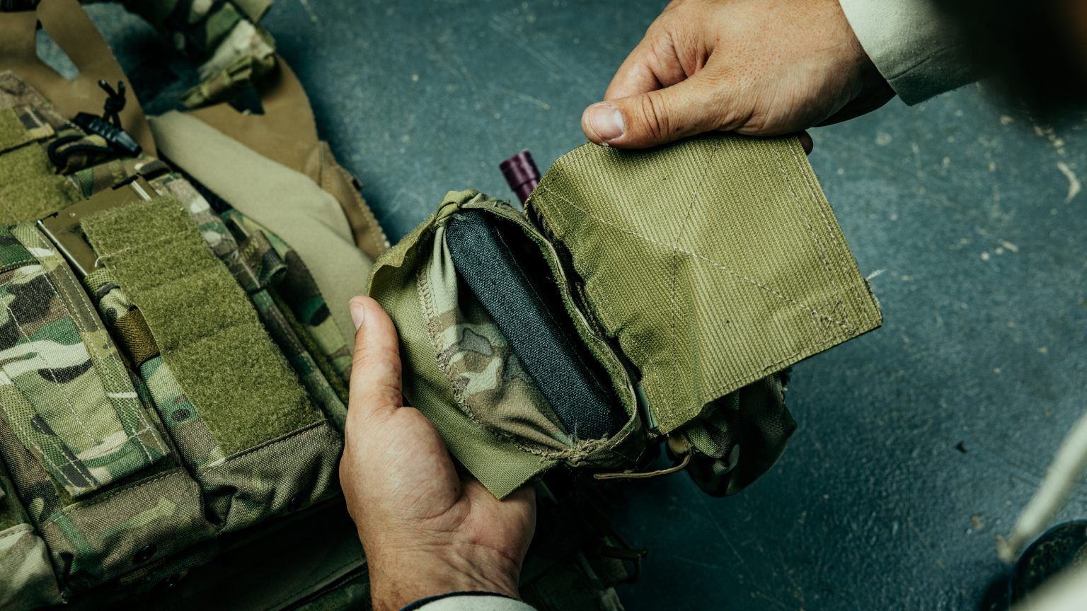 HESCO 4101LV Side Plate Set T.REX ARMS