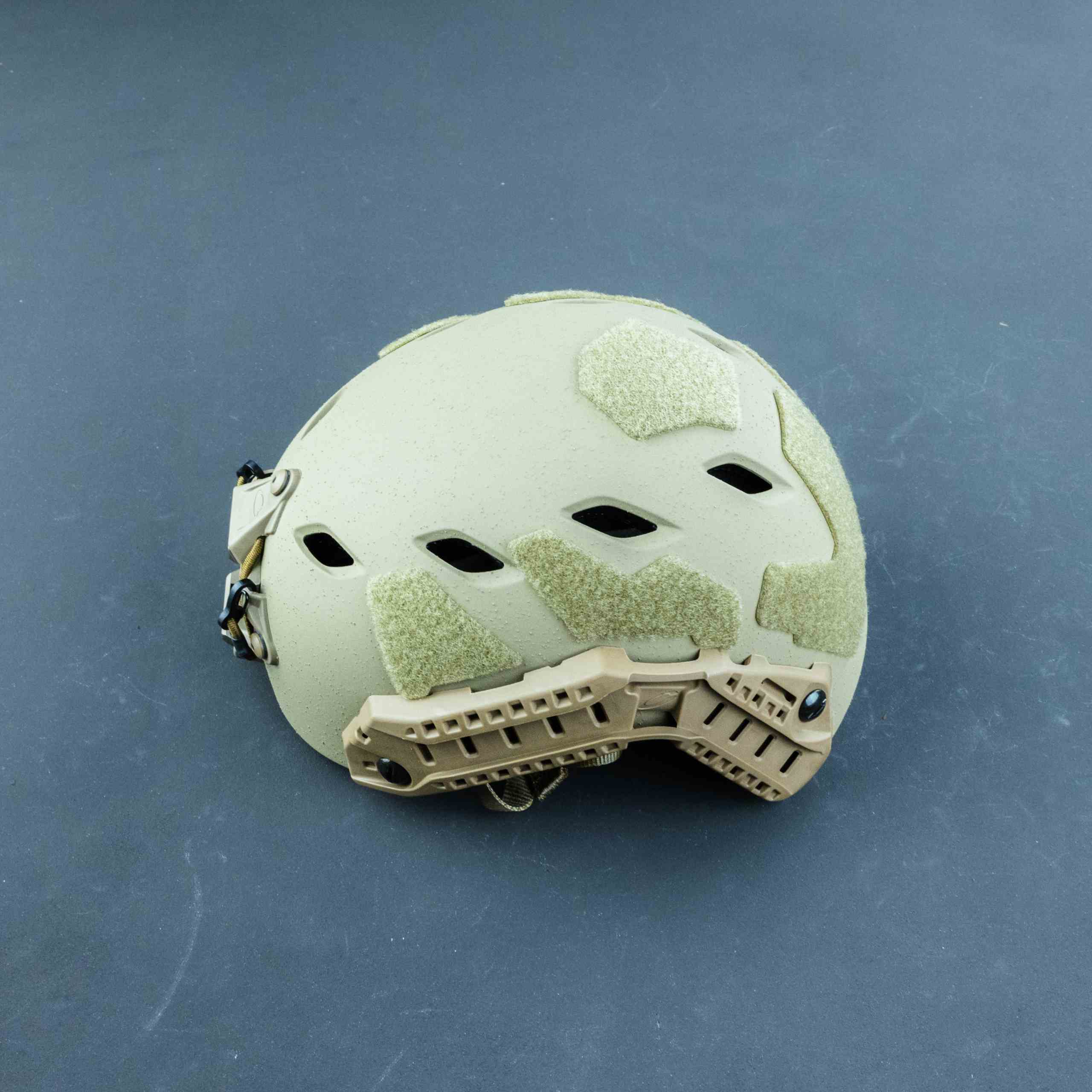 OPS CORE FAST BUMP HELMET 米軍 ヘルメット Ops-Core FAST Bump High Cut Helmet System. Includes Helmet Bag