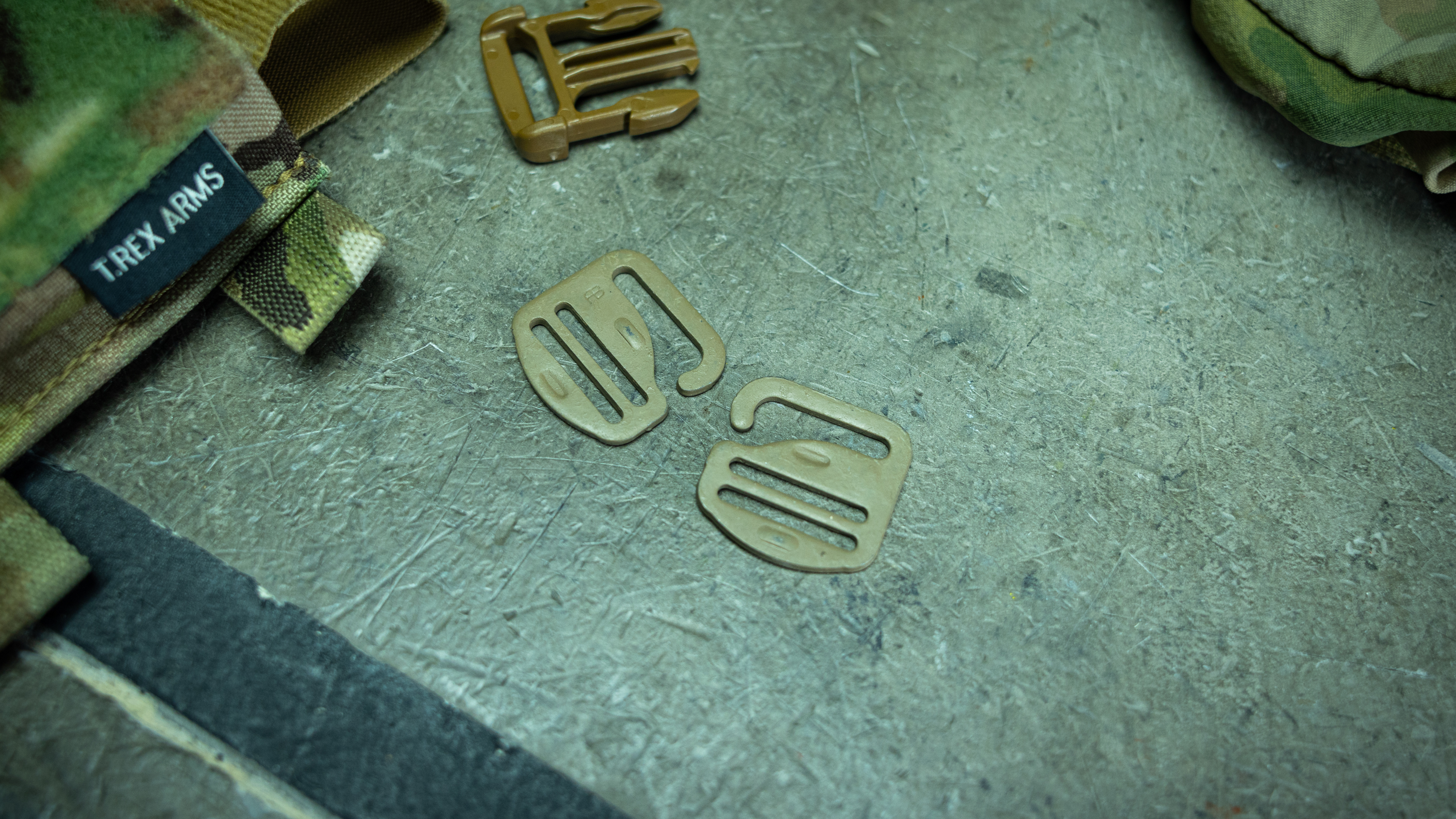 ITW G-Hook Pair - Flat