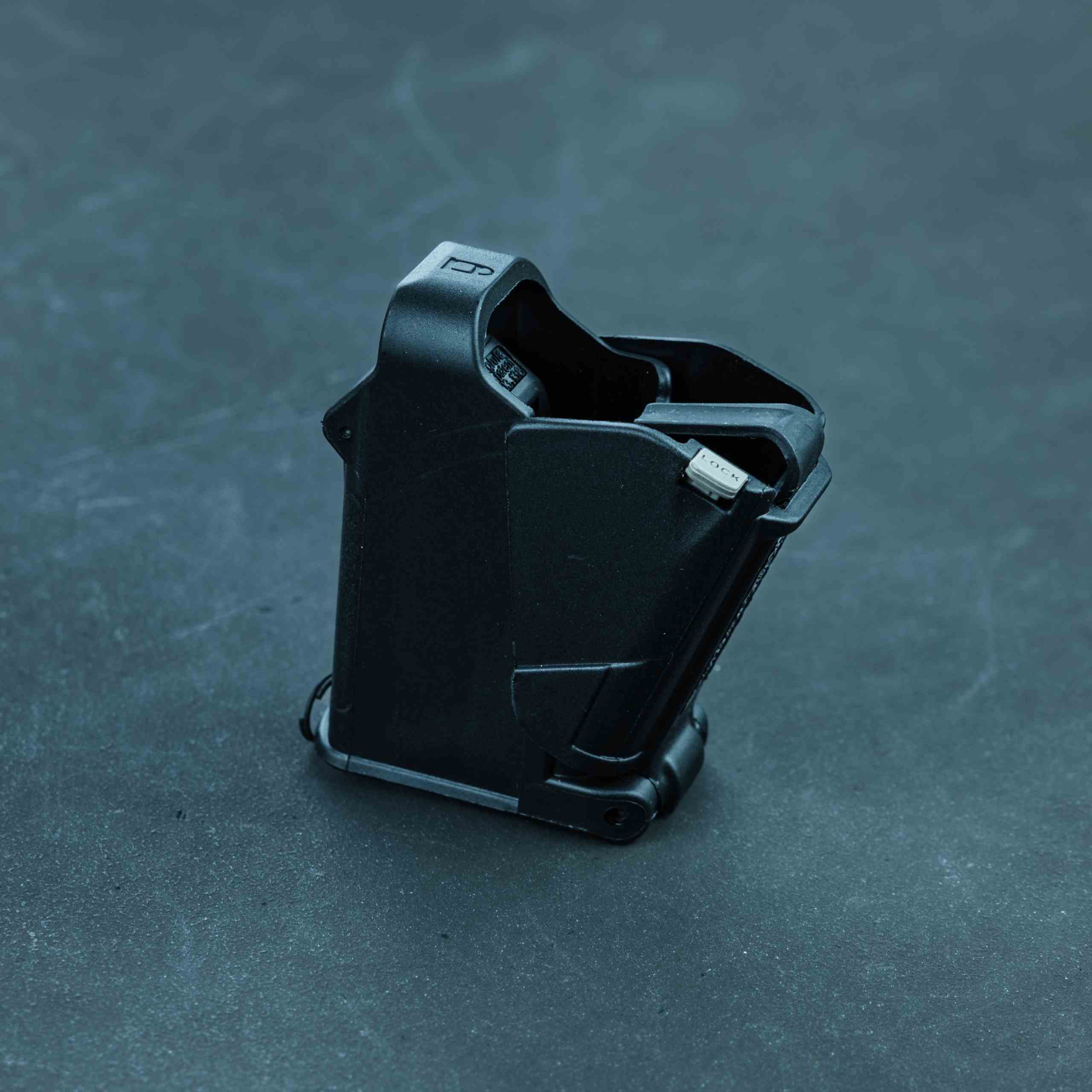 UpLULA紫色のプラスチックマガジンローダー Uplula 9mm magazine loader, universal pistol magazine loader