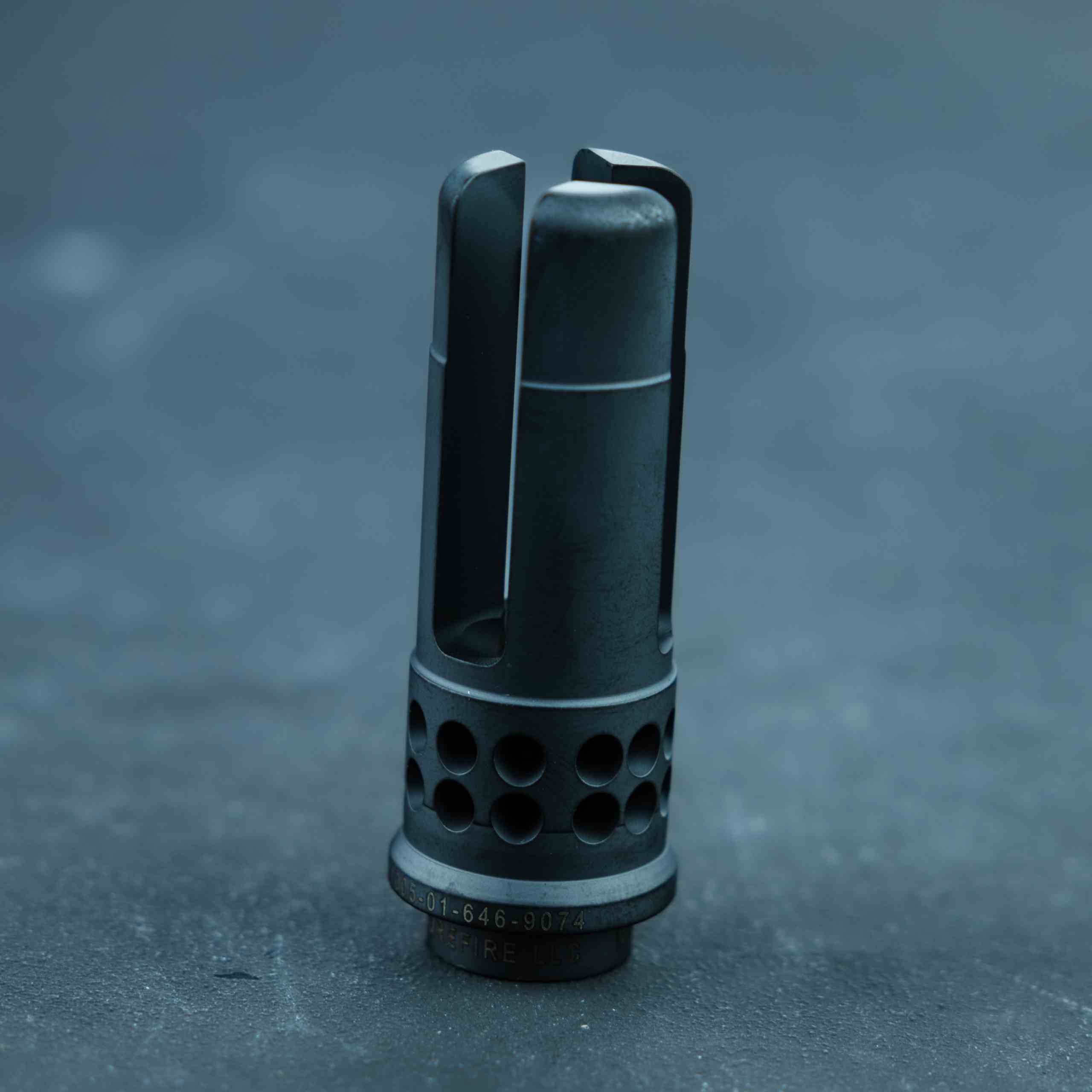 希少　実物 SUREFIRE WARCOMP 556 CTN フラッシュハイダー SUREFIRE WARCOMP 556 CTN FLASH HIDER