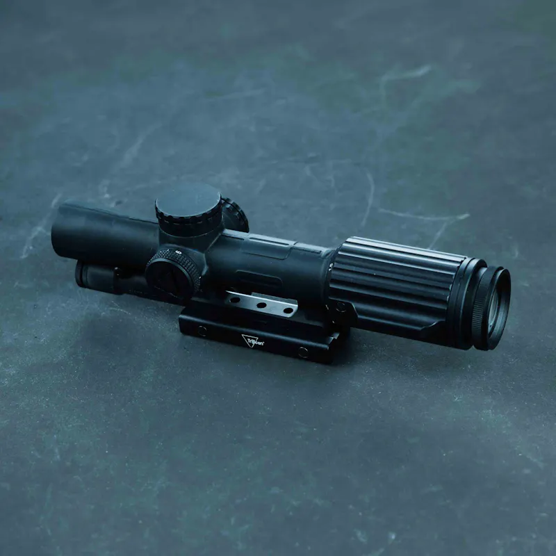 Trijicon VCOG 1-6x24 - MIL - Segmented Circle / Crosshair, Red