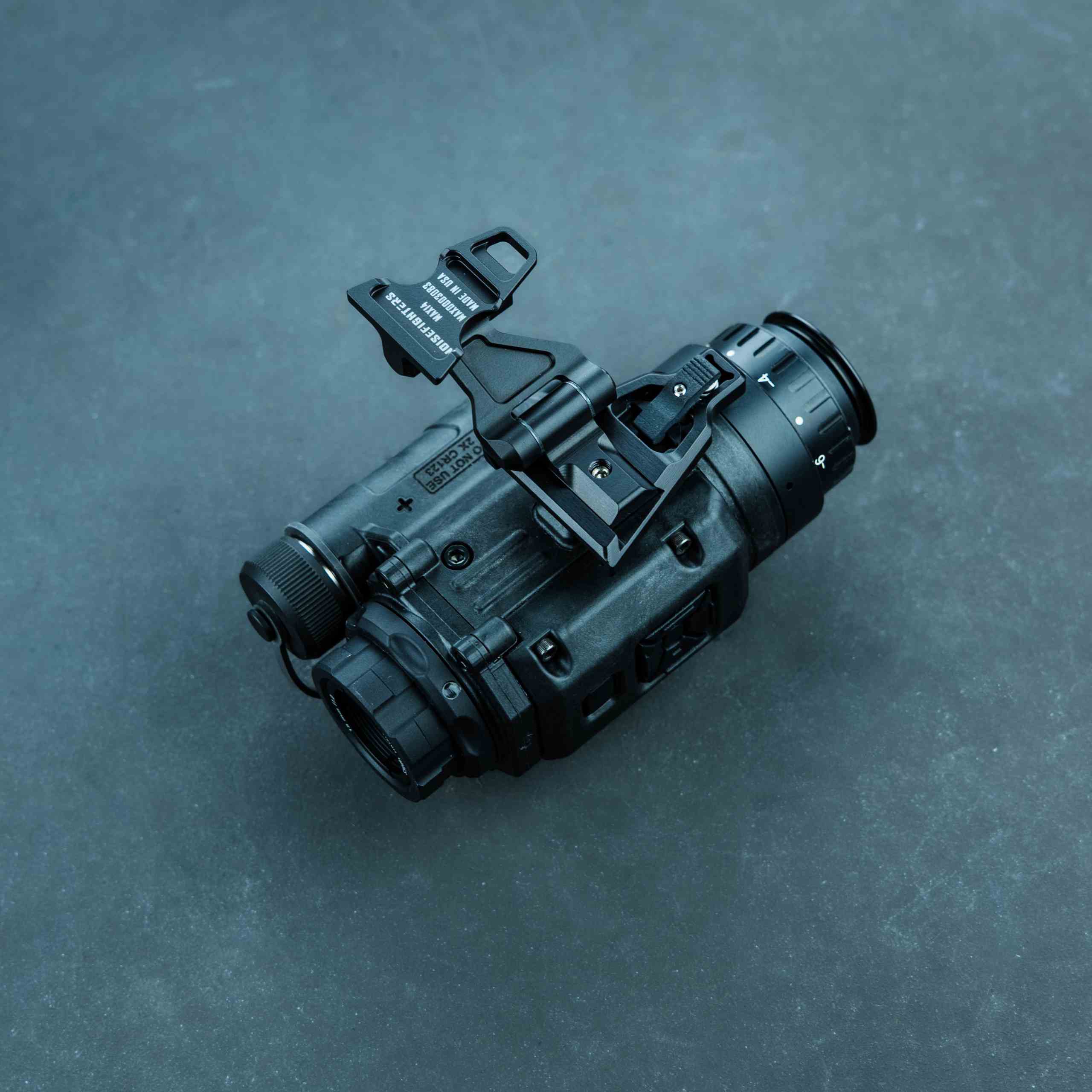 DMAX14 | 1.4 oz All-Metal Night Vision / Thermal J-Arm with