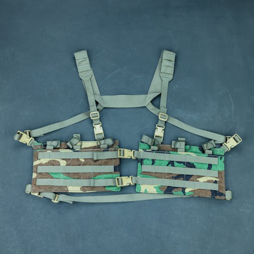 AMR: Beez Combat Systems AR Split Chest Rig