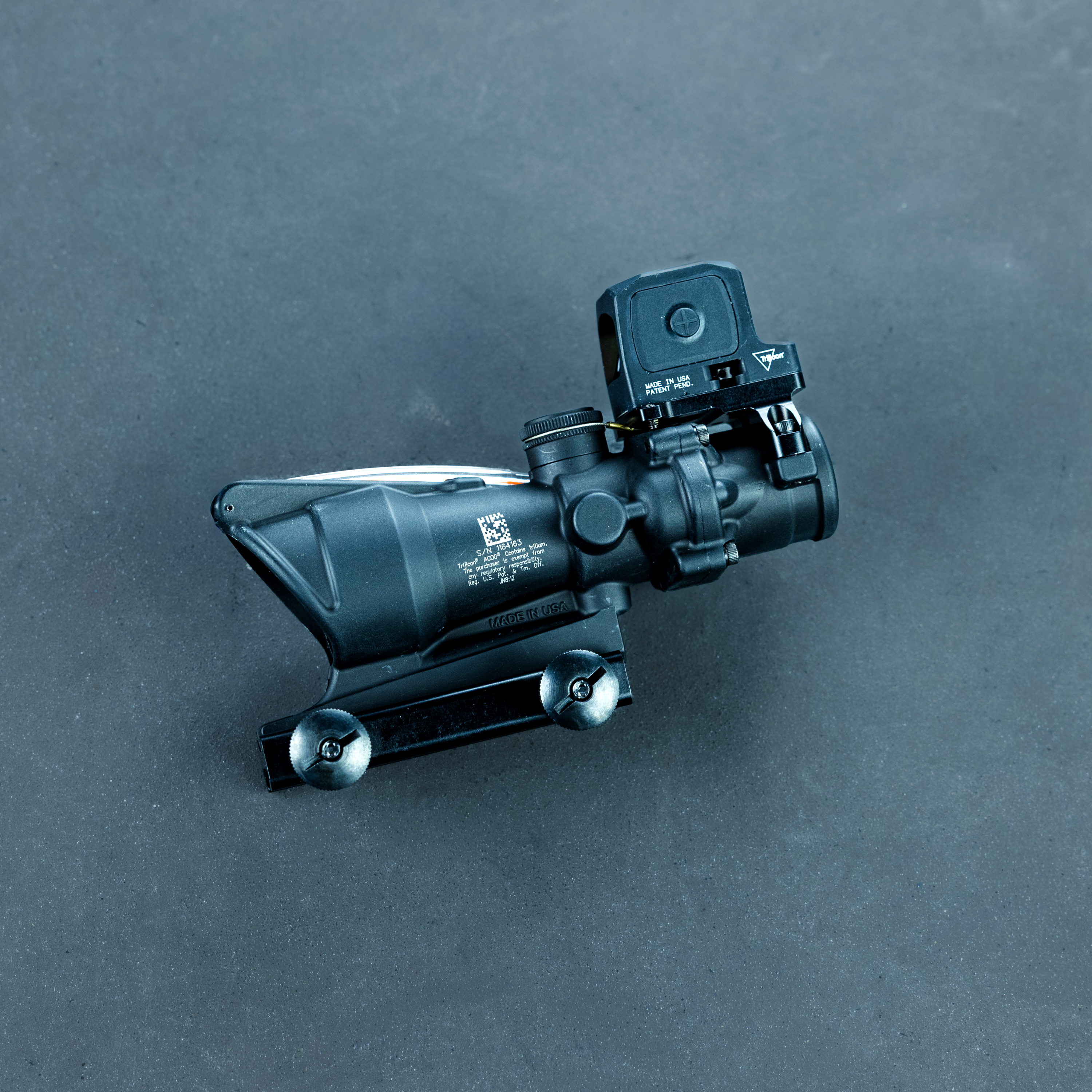Trijicon ACOG 4x32 and RCR Combo