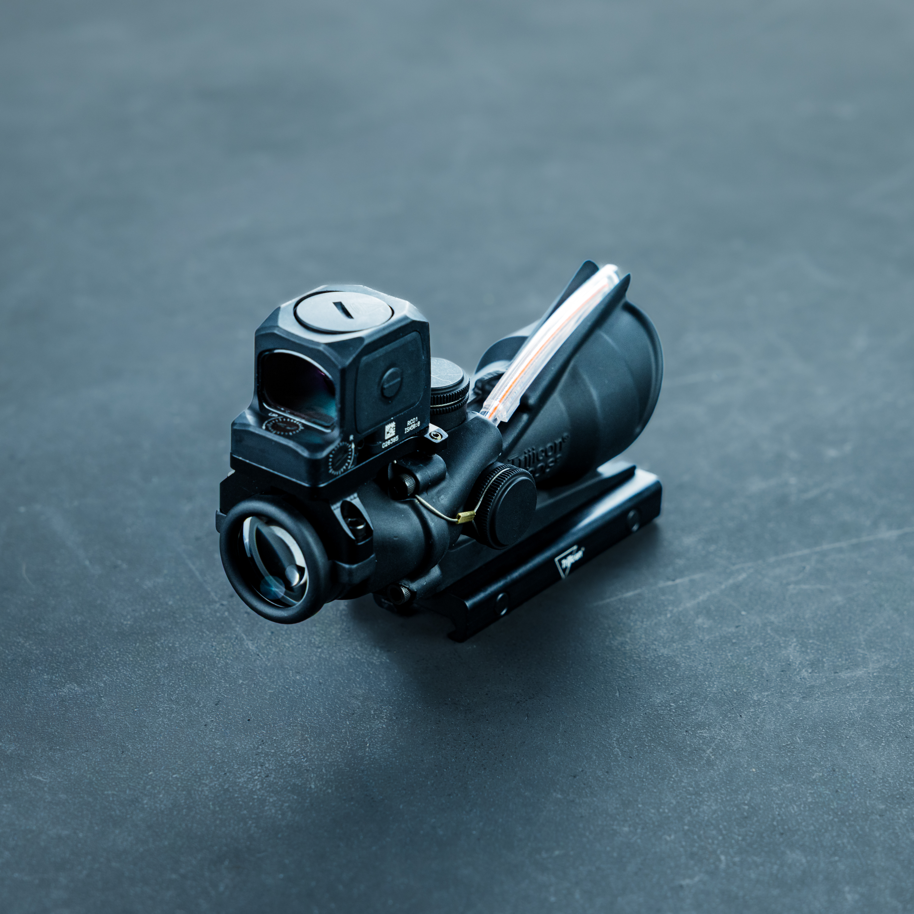 Trijicon ACOG 4x32 and RCR Combo