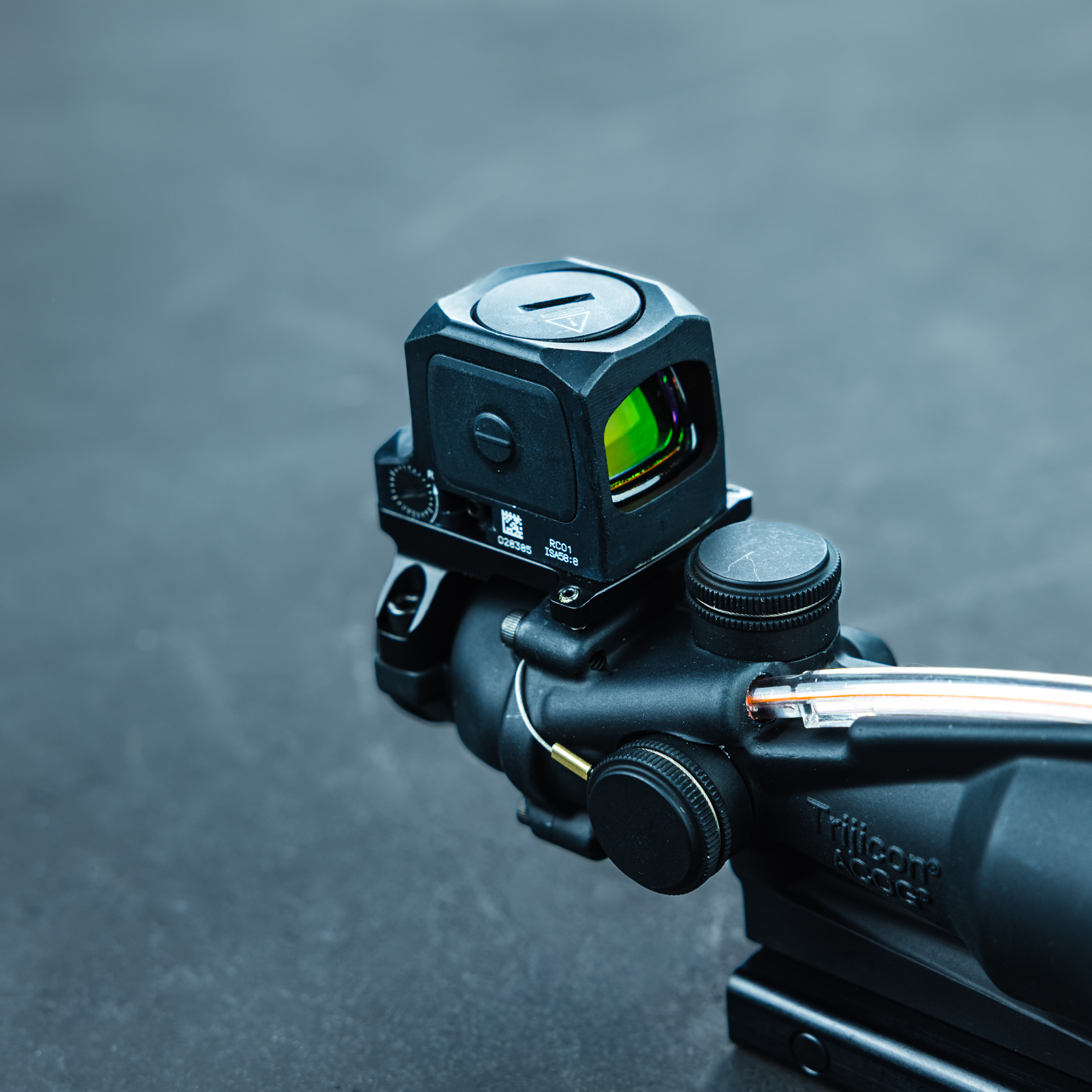 Trijicon ACOG 4x32 and RCR Combo