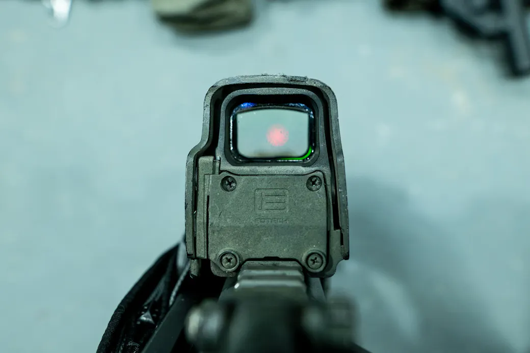 Painted EOTech optic detail