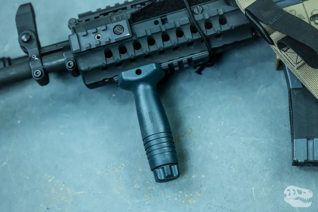 Knock-off Knights Armament vertical grip