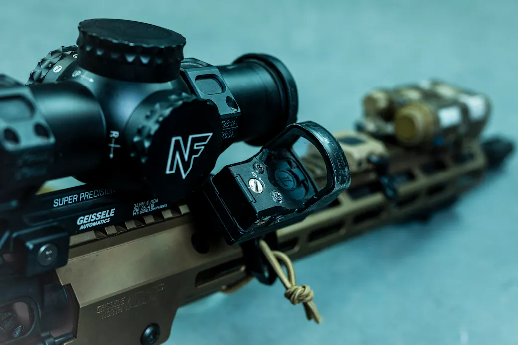 T.REX Offset Mount with DeltaPoint Pro