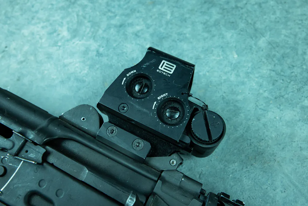 Zenitco B-18 riser with EOTECH XPS2-1