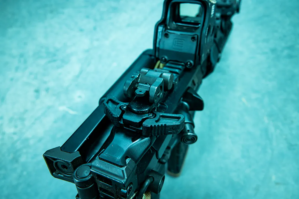 Radian Raptor charging handle on MCX